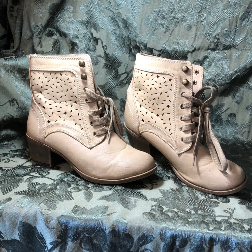 Black Poppy tan leather boots
